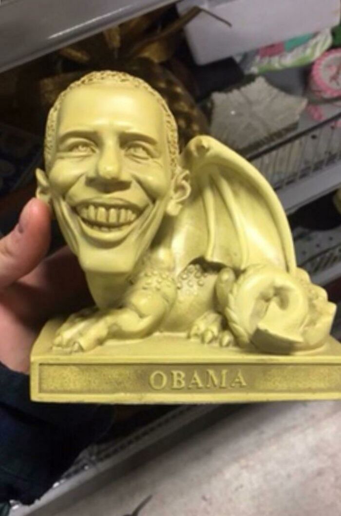 The 65 Weirdest Garage Sale Finds That’ll Make You Do A Double Take