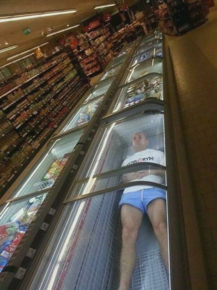 Let’s Dive Into the Weirdest Pics That Made Us Go “Wait, What?!”