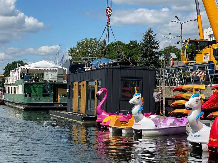 Floating Office Goals on Poland’s Odra River