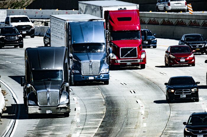 Truckers Spill On The Scariest Roads That Made Them Sweat Bullets