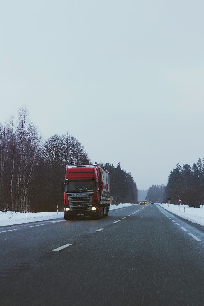Truckers Spill On The Scariest Roads That Made Them Sweat Bullets