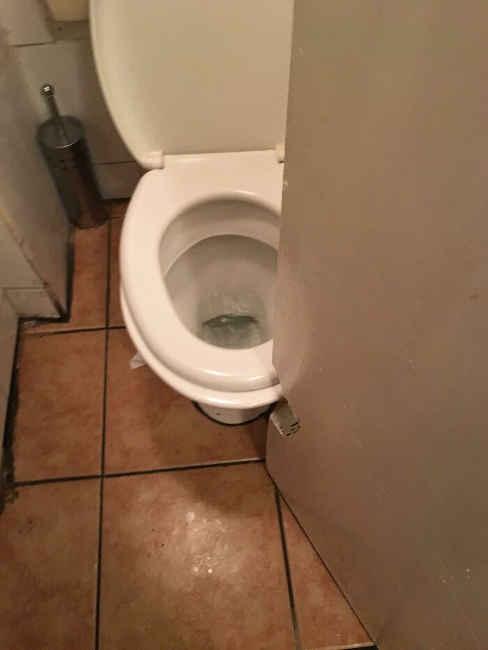 Hidden Gem Found in a Chinese Restaurant Bathroom
