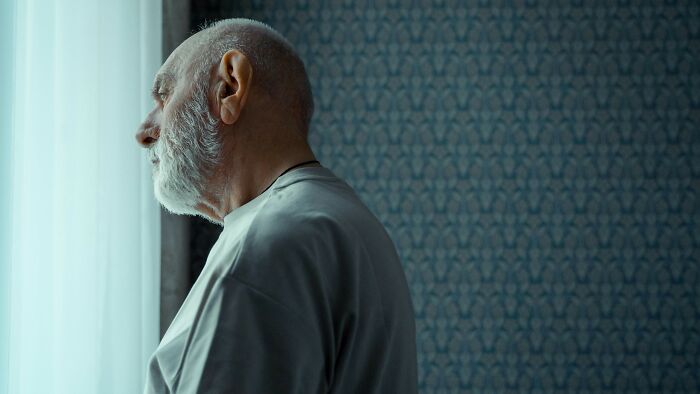 Your dad with dementia keeps asking about your mom, even though she’s passed. Telling the truth breaks his heart every time, but lying messes with his grip on reality. What do you do?