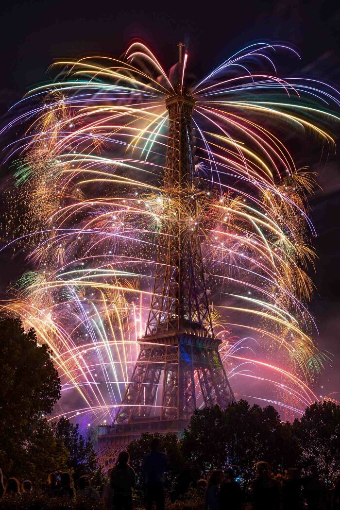 Snapped This Pic of the Eiffel Tower Doing Its Night Thing