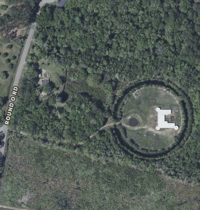 Google Maps Caught The Weirdest Things Ever—No Joke!