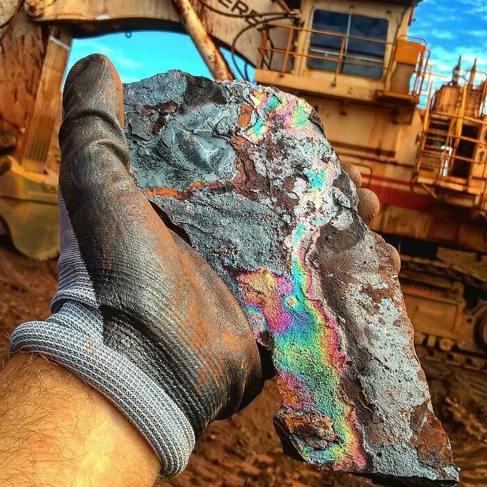 Meet Turgite, a Fancy Mineral I Found Working in a Mine Down Under