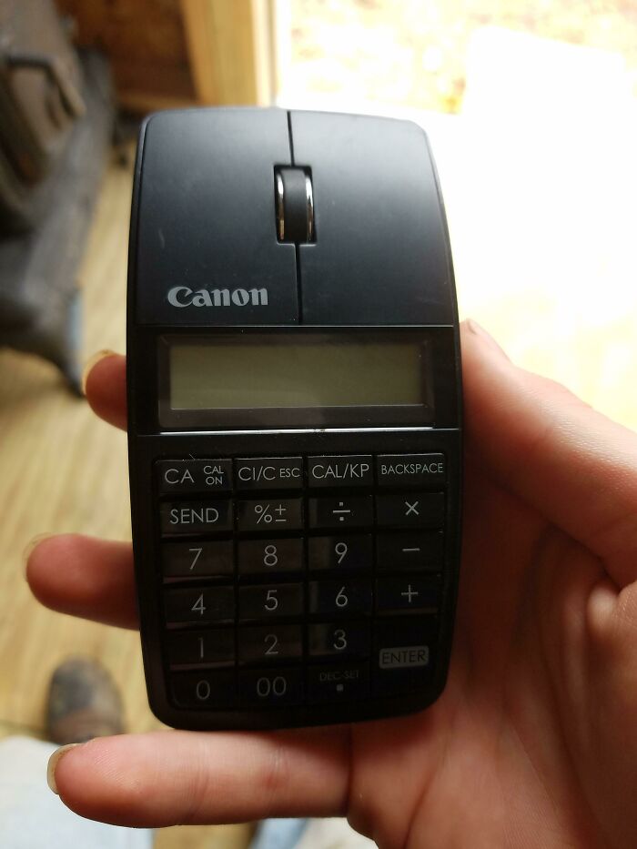 This Mouse at Work Has a Built-in Calculator. Yeah, Really.