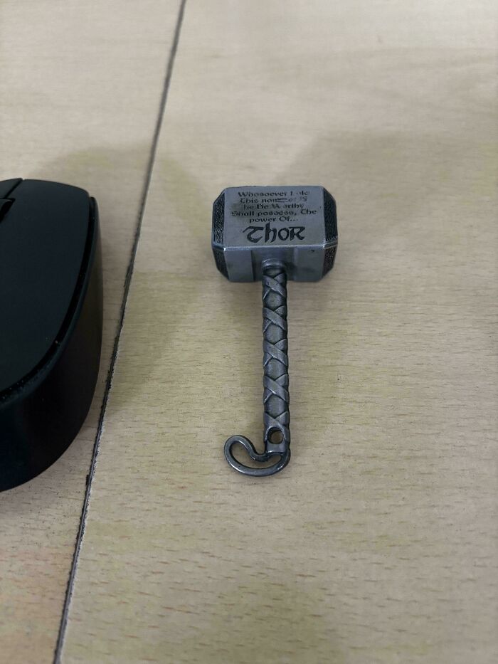 Booked a Desk at Work and Found Thor’s Hammer Waiting for Me—Do I Keep It?