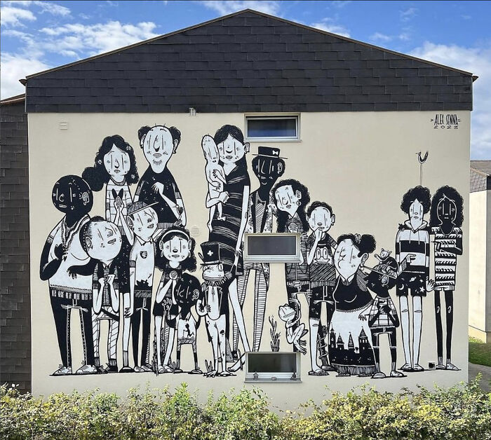 43 Black-and-White Murals by Alex Senna That Make City Walls Way More Interesting
