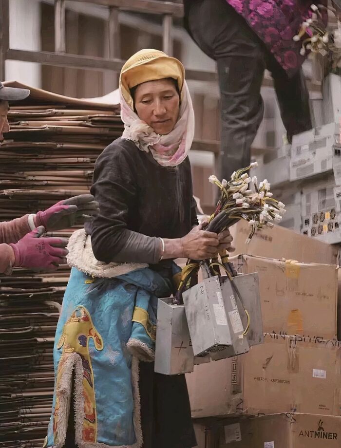 These Photos Accidentally Nailed That Renaissance Vibe and We Can’t Stop Staring