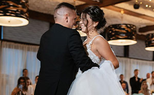 Wait, These Wedding Fails Are So Wild You Could Spot Trouble From a Mile Away!