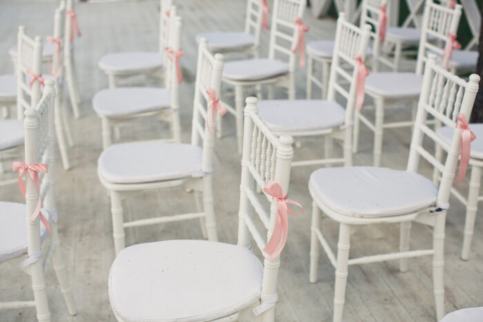 Wait, These Wedding Fails Are So Wild You Could Spot Trouble From a Mile Away!