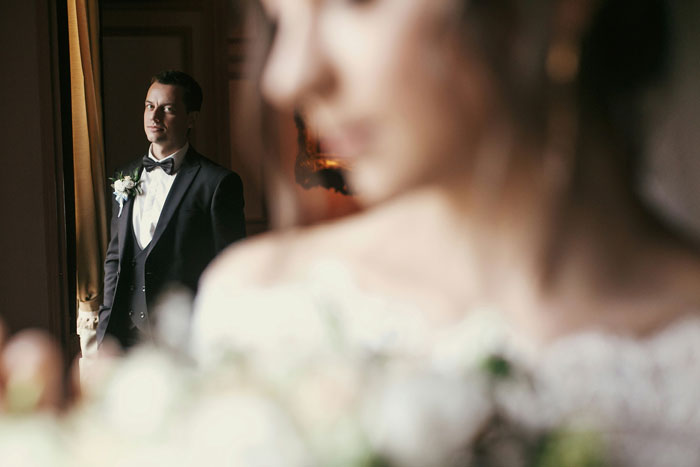 Wait, They Actually Knew These Couples Would Break Up? Wedding Photogs Spill the Tea!