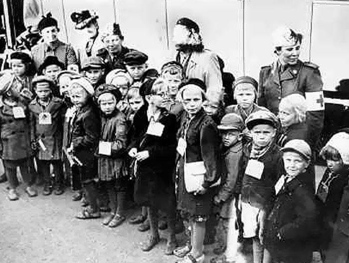 Finnish Kids Sent Away During WW2