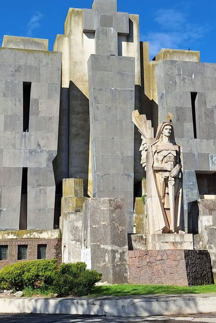 Argentina’s Brutalist Cemetery Architecture