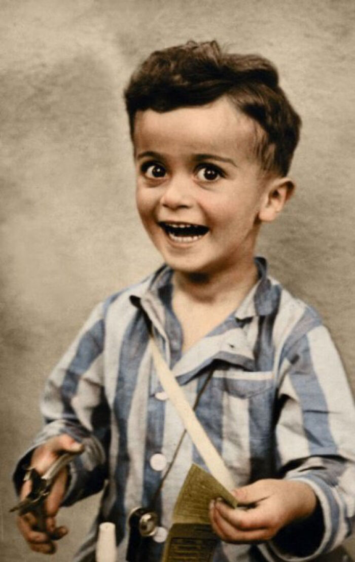 Whoa, These 18 Photos Got Way Creepier Once You Knew The Story