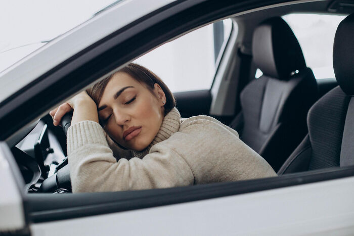 The 33 Wildest Wake-Up Moments That Totally Ruined Mornings