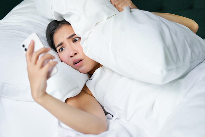 The 33 Wildest Wake-Up Moments That Totally Ruined Mornings
