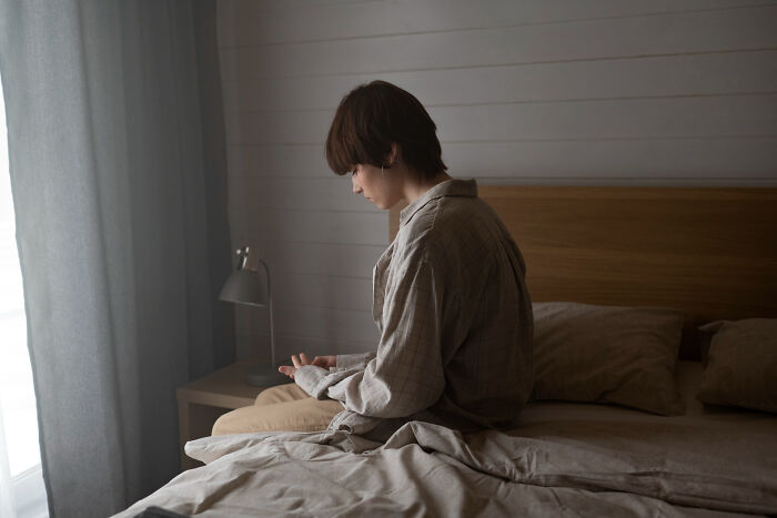 The 33 Wildest Wake-Up Moments That Totally Ruined Mornings