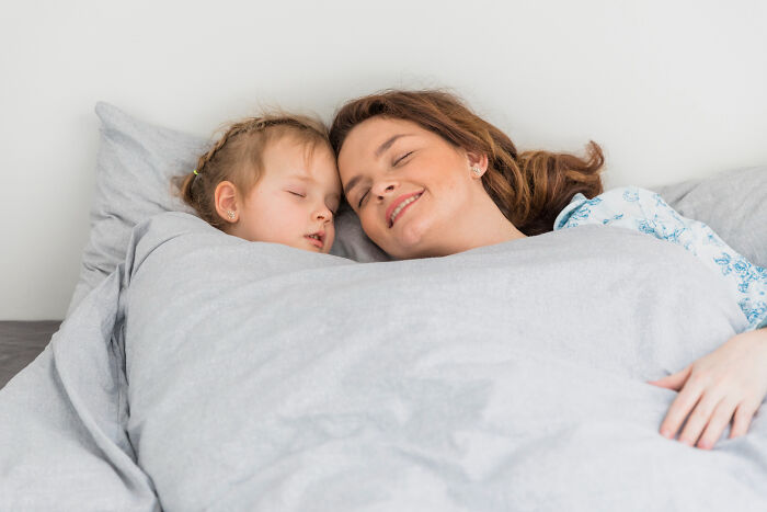 The 33 Wildest Wake-Up Moments That Totally Ruined Mornings