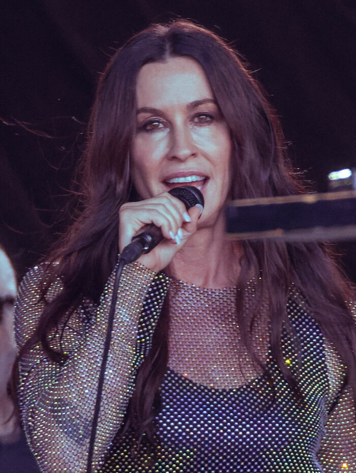 Alanis Morissette: The ’90s Voice That Spoke to a Generation