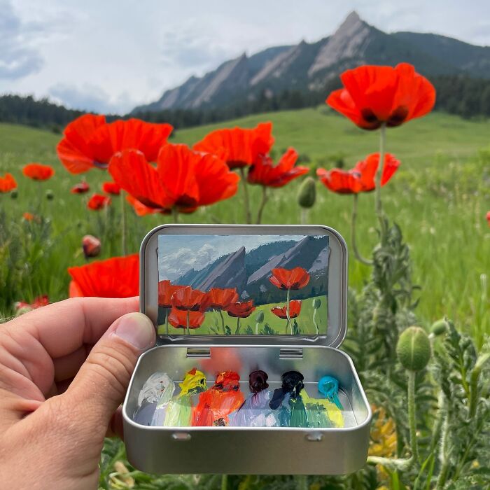 50 Tiny Paintings So Small They Fit Inside Altoid Tins (Yep, Really Tiny!)