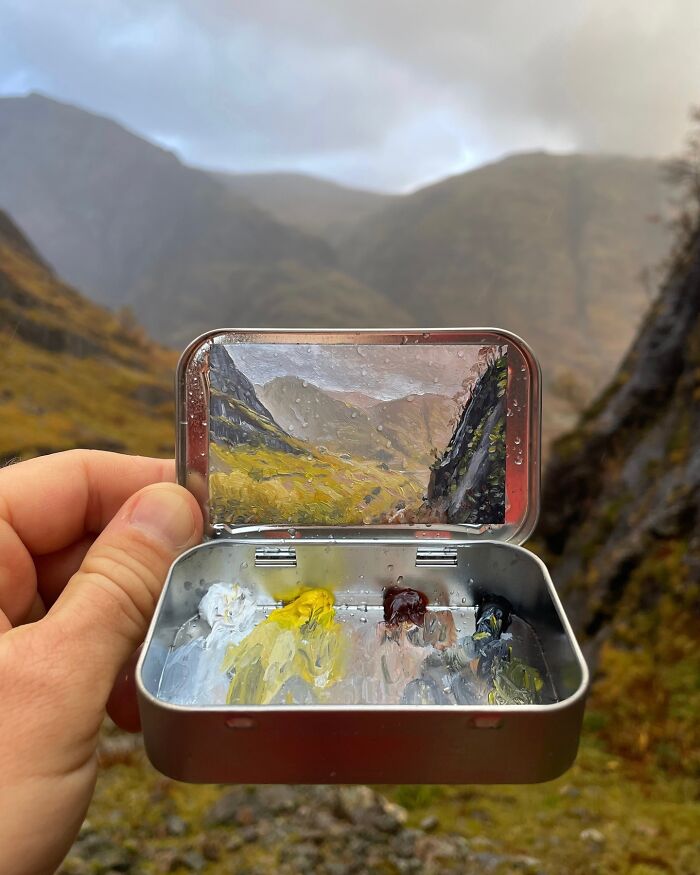 50 Tiny Paintings So Small They Fit Inside Altoid Tins (Yep, Really Tiny!)