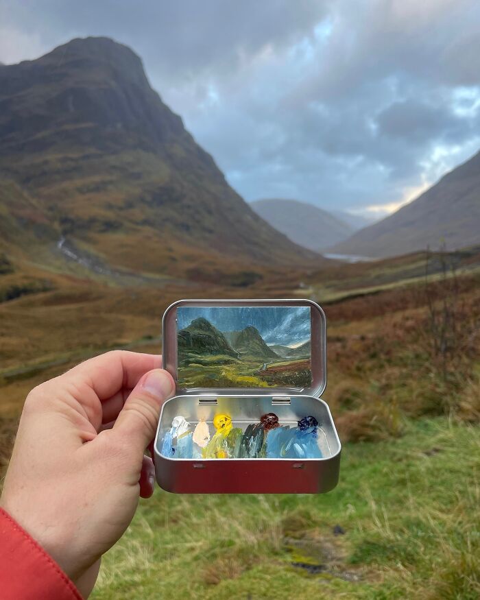 50 Tiny Paintings So Small They Fit Inside Altoid Tins (Yep, Really Tiny!)
