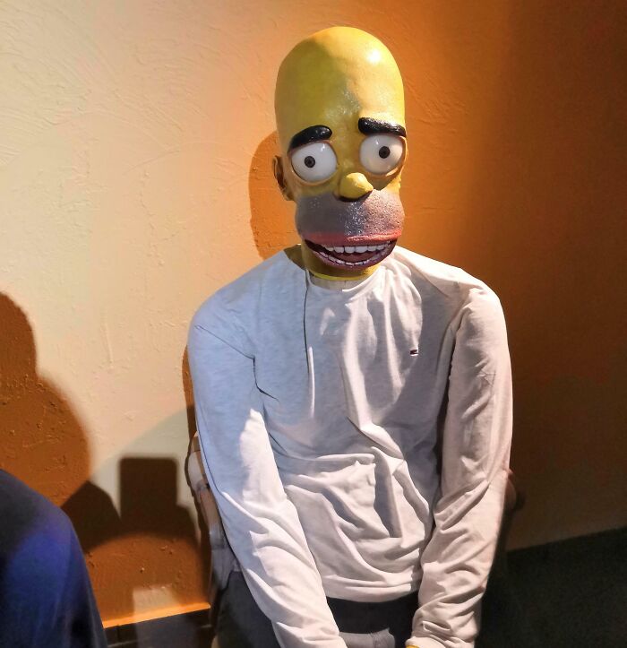 Homer Simpson’s Long Lost Wax Twin, Miedzydroje Edition