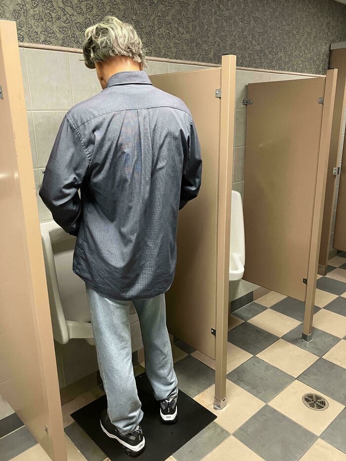 A Wax Figure Guarding The Restroom? Only In This Wax Museum!