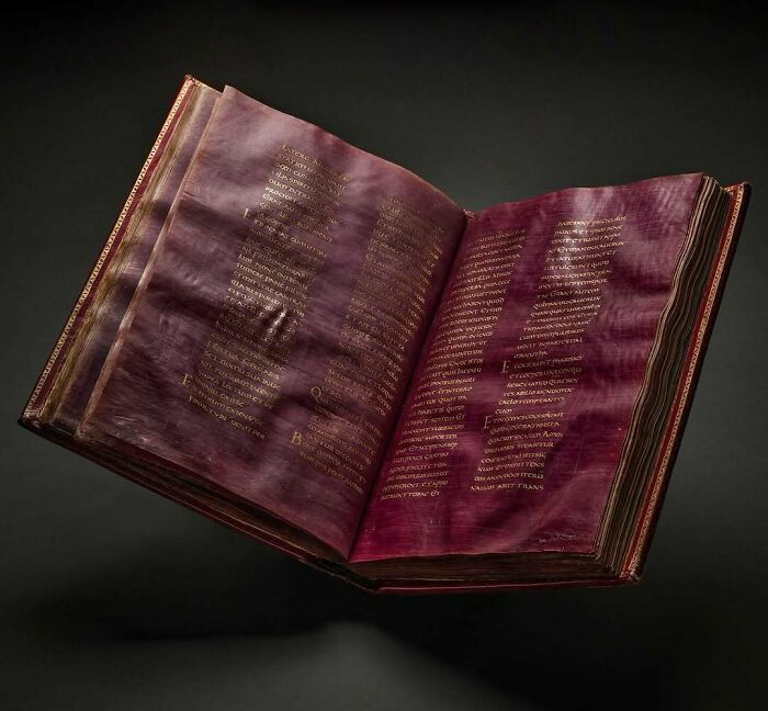 33 Ancient Treasures That Will Totally Blow Your Mind (And They’re Real!)
