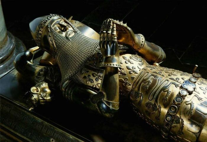 33 Ancient Treasures That Will Totally Blow Your Mind (And They’re Real!)