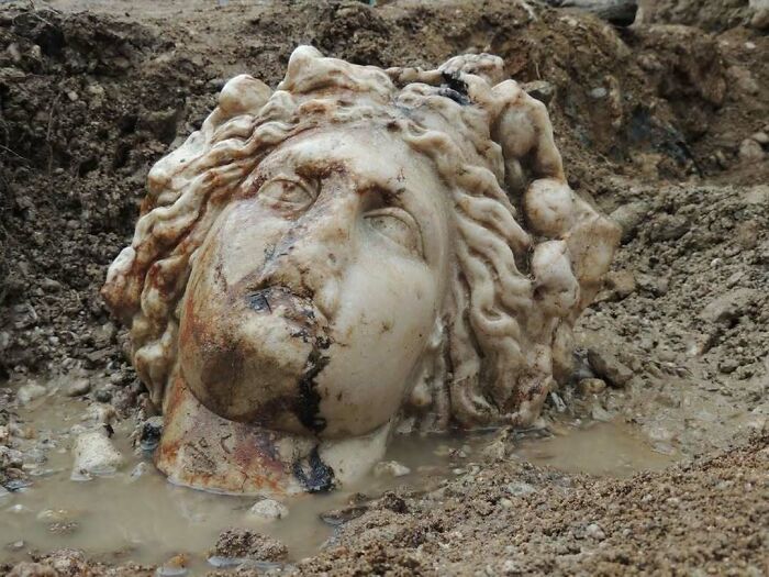 33 Ancient Treasures That Will Totally Blow Your Mind (And They’re Real!)