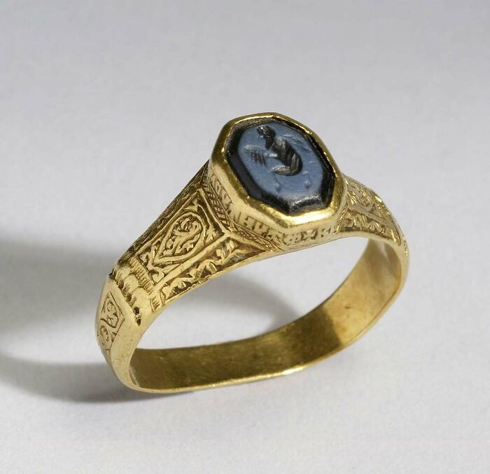 33 Ancient Treasures That Will Totally Blow Your Mind (And They’re Real!)