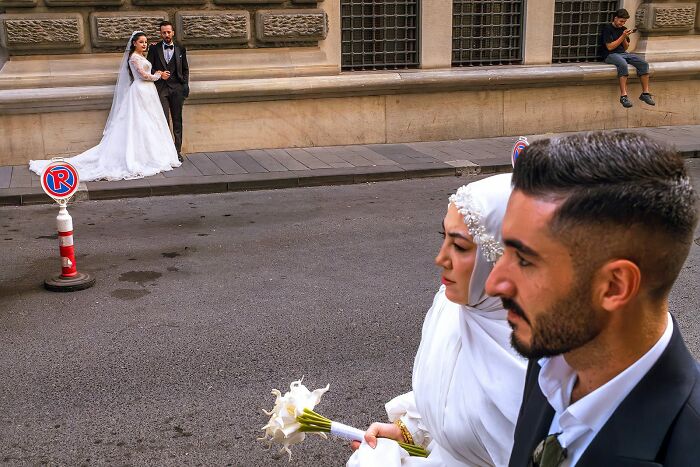 Whoa, Check Out These 80 Totally Weird And Wonderful City Snapshots!