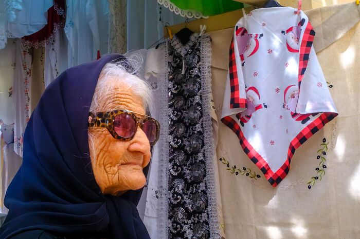 Whoa, Check Out These 80 Totally Weird And Wonderful City Snapshots!