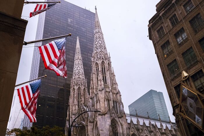 Whoa, Check Out These 80 Totally Weird And Wonderful City Snapshots!