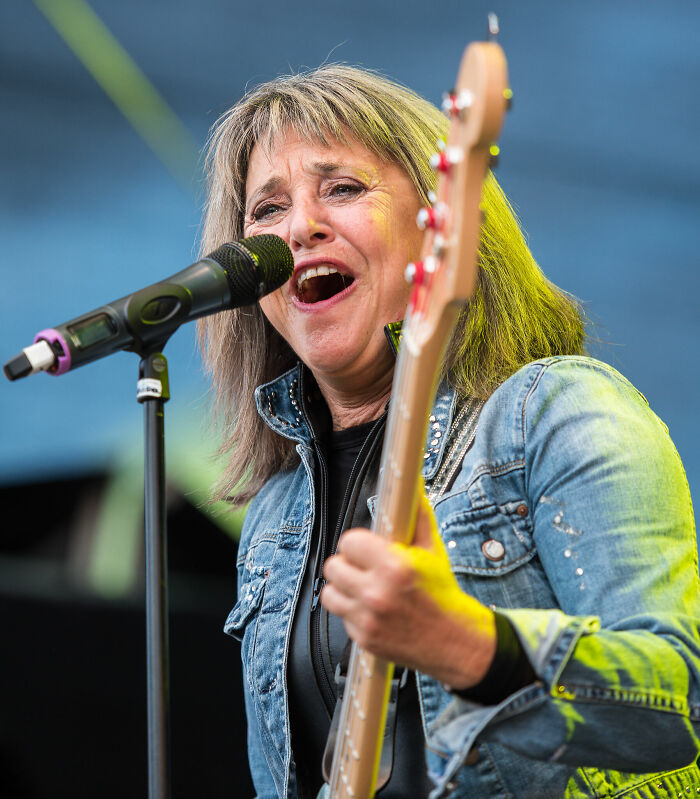 Suzi Quatro: The Leather-Loved Rock Star Who Broke All the Rules, 76