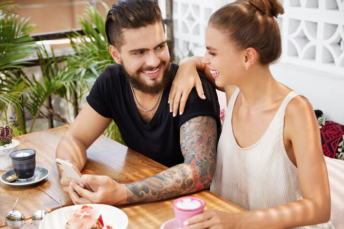 36 Breakup Excuses That Are So Weird You Can't Help But Laugh