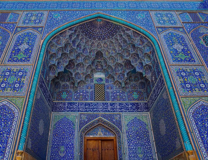 Wait, They Actually Made These Persian Patterns Look This Cool? (50 Pics!)