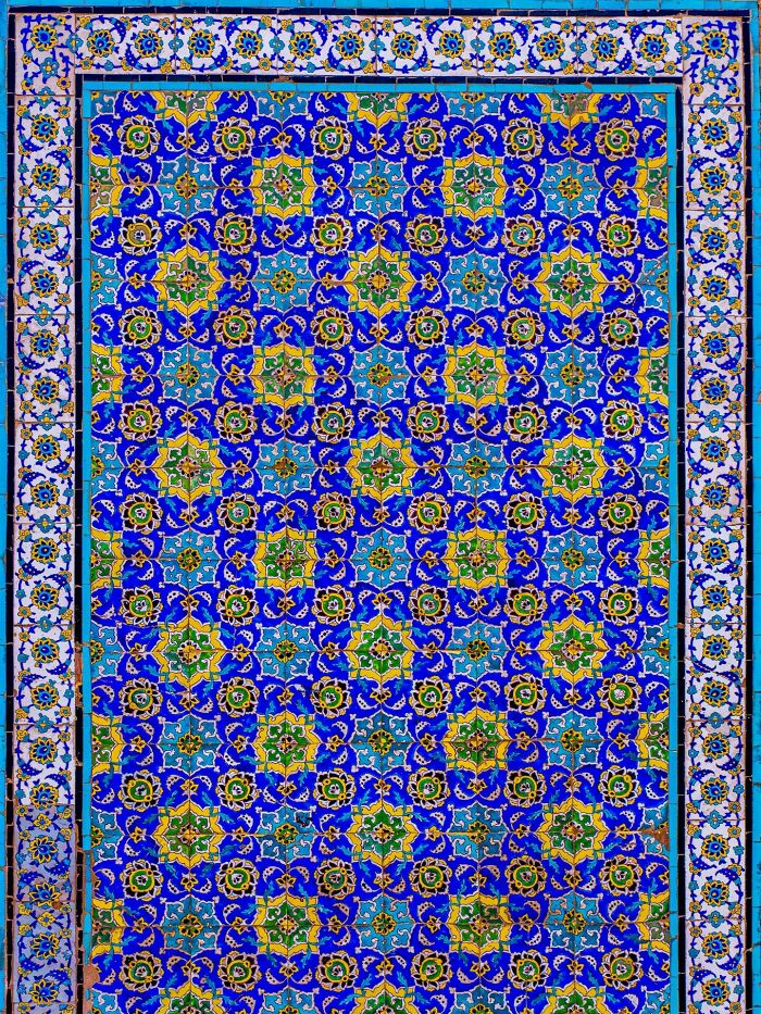 Wait, They Actually Made These Persian Patterns Look This Cool? (50 Pics!)