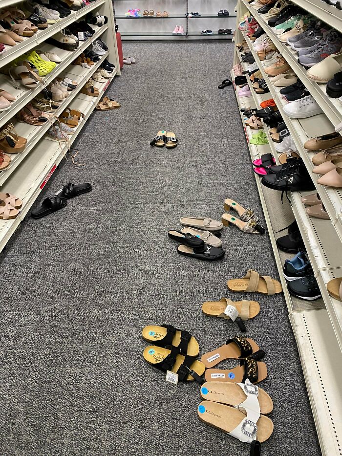 Started Snap-Hunting Customer Messes