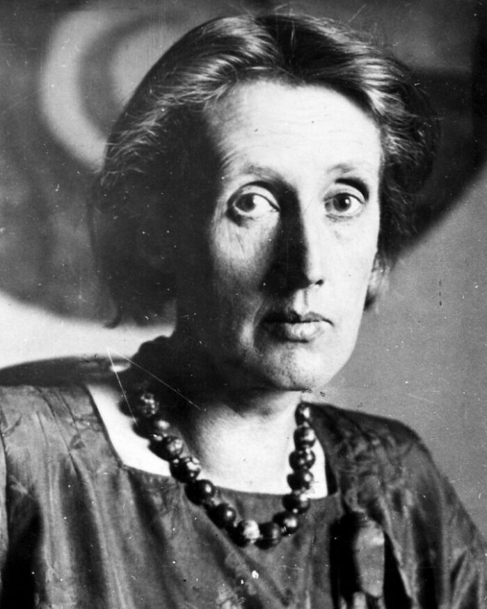 77 Wild History Stories That Sound Made Up But Are Totally Real
