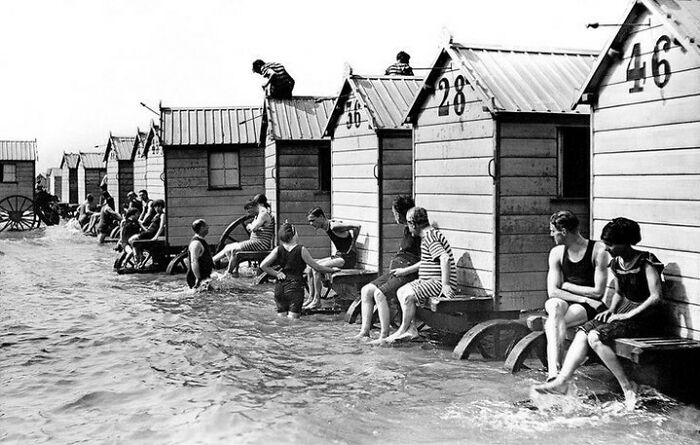 77 Wild History Stories That Sound Made Up But Are Totally Real