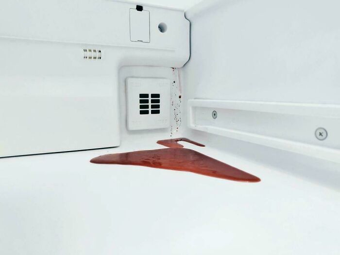 Beetroot Jar Leak That Looks Like It’s Straight Out of a Kubrick Movie