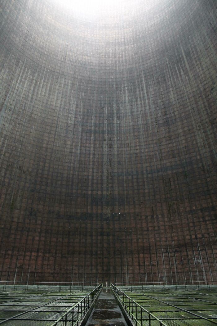 35 Abandoned Places That Are Seriously Cool (And A Little Mysterious)