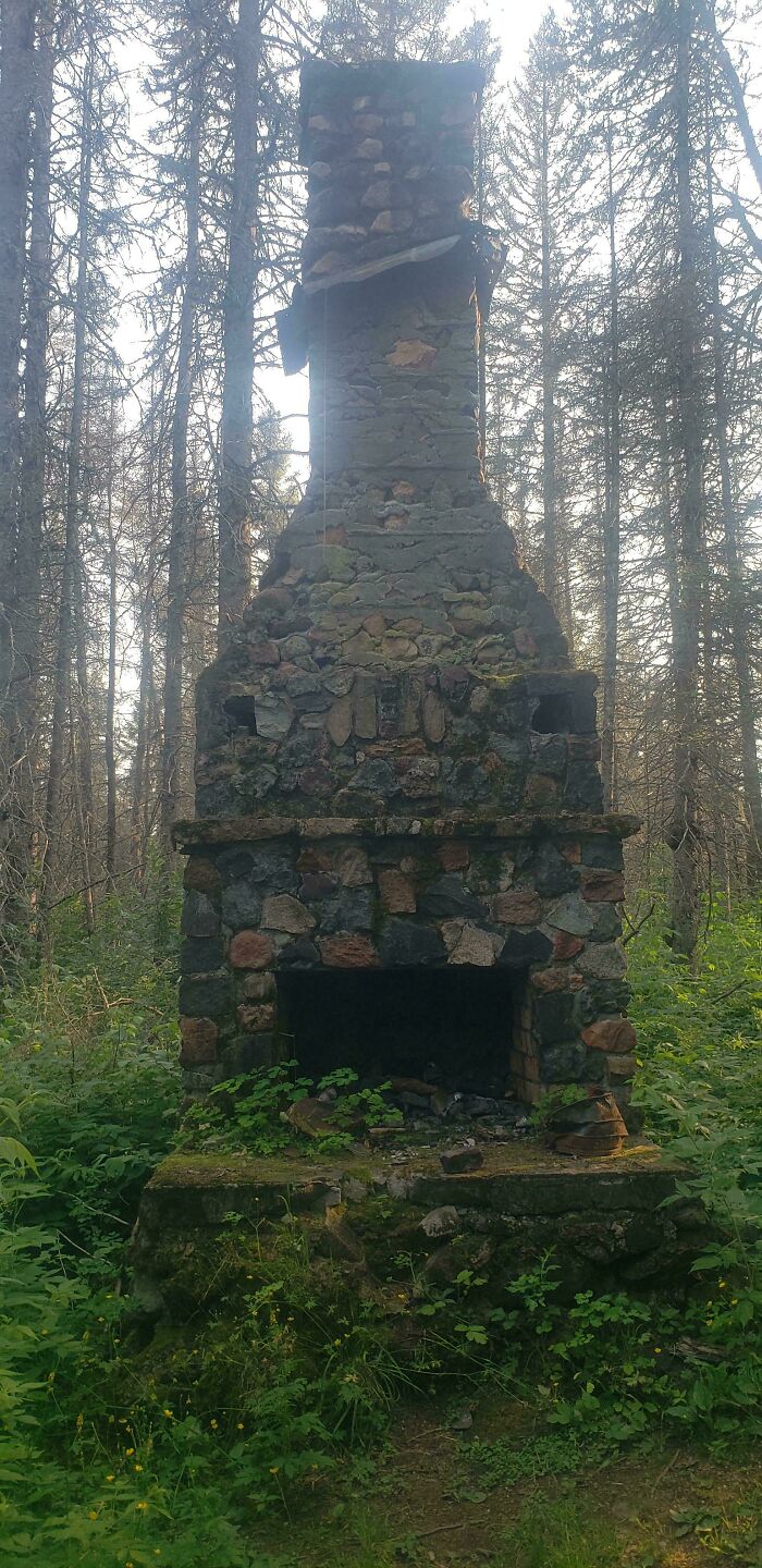 35 Abandoned Places That Are Seriously Cool (And A Little Mysterious)