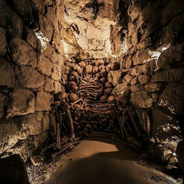 35 Abandoned Places That Are Seriously Cool (And A Little Mysterious)