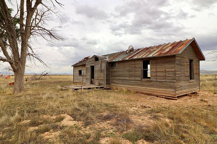 35 Abandoned Places That Are Seriously Cool (And A Little Mysterious)