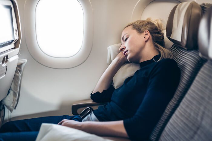 The Kind Stranger Who Stayed Despite My Kid’s Epic Flight Throw-Up